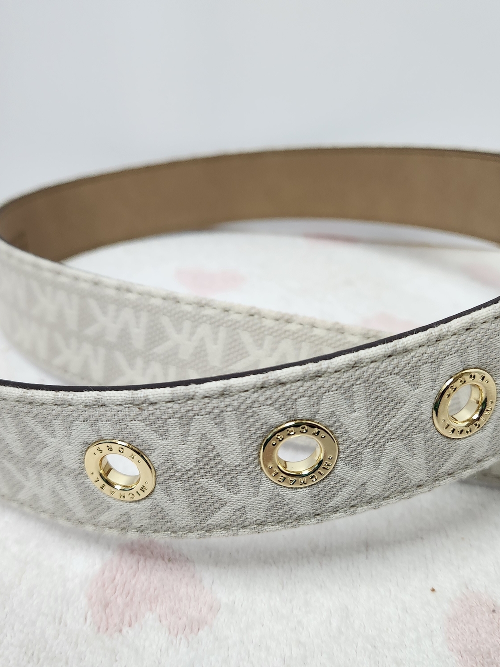 Michael Kors Beige Signature Logo Belt with White Trim and Gold Buckle - Picture 6 of 7